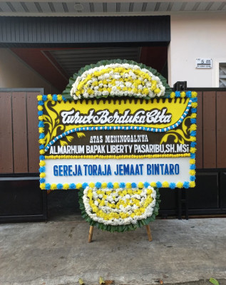 Papan Bunga Duka di Ponjong
